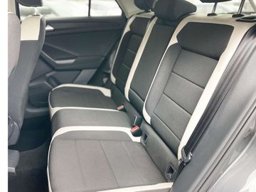 Volkswagen T-Roc - 7