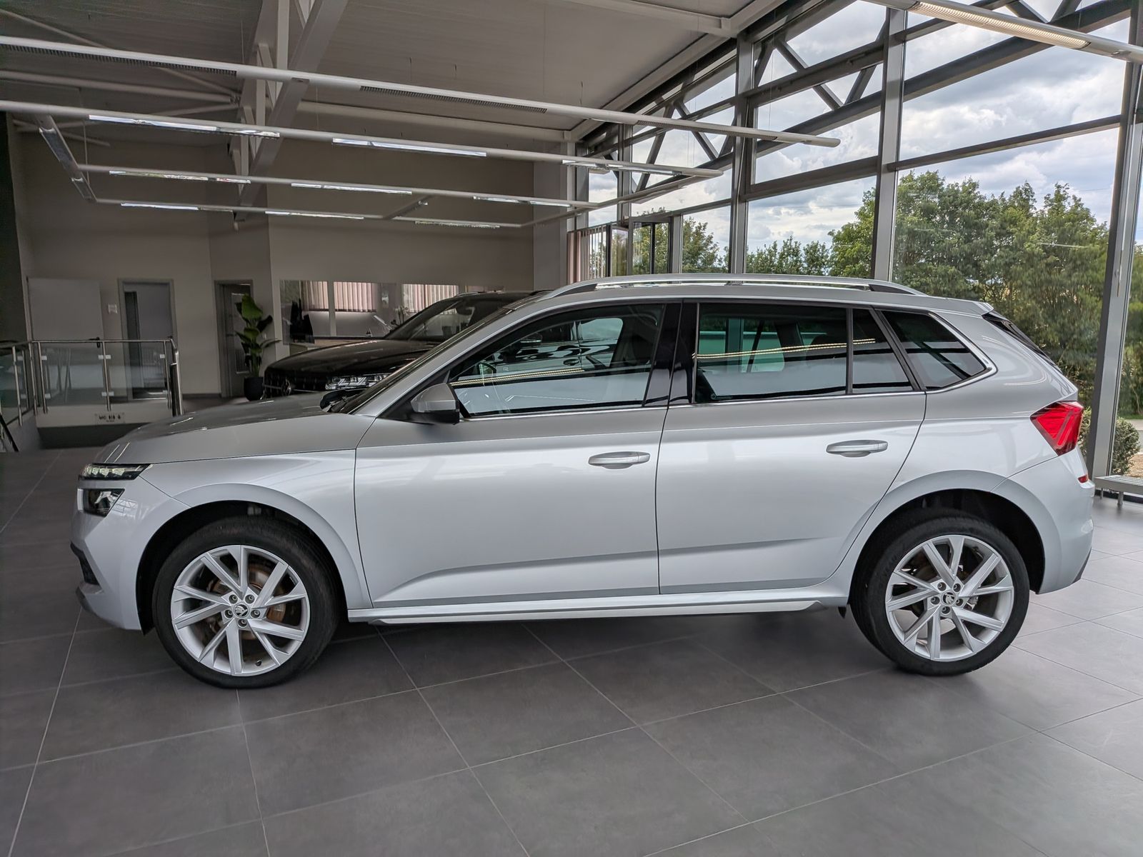 Fahrzeugabbildung SKODA Kamiq 1.6 TDI Style ad-LED PDC SHz Tempomat 18"