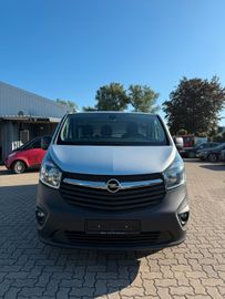 Opel Vivaro - 8