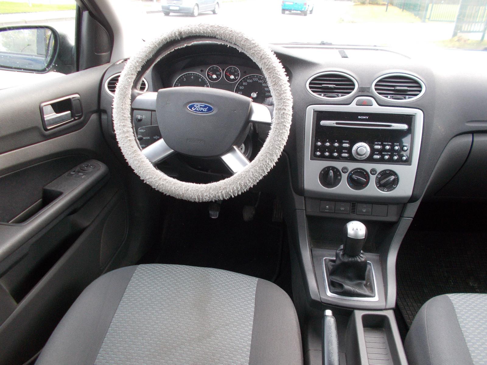 Ford Focus 2006 — photo 9