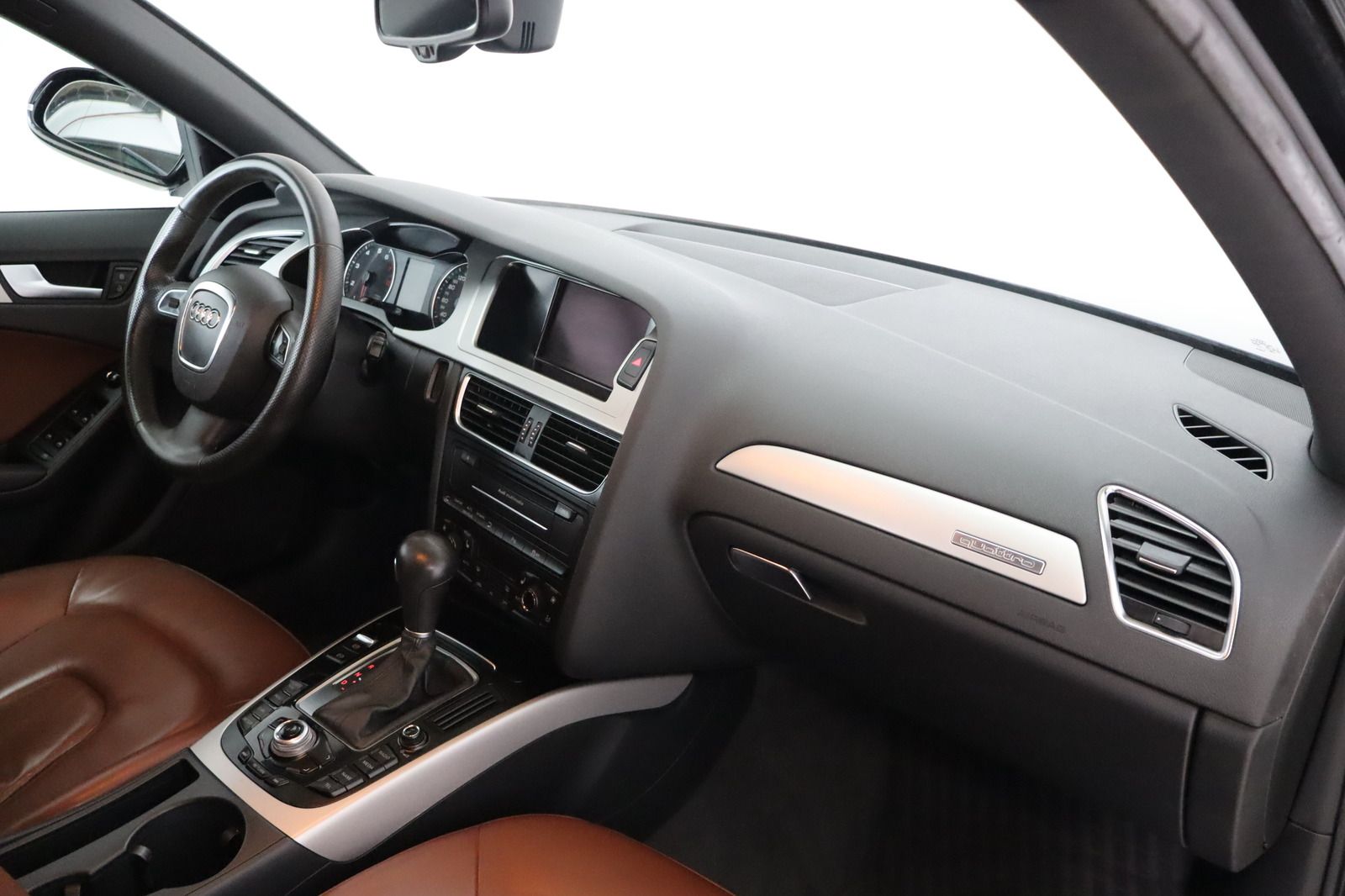 Fahrzeugabbildung Audi A4 2.0 TFSI quattro Avant * BI-Xenon * Navi *