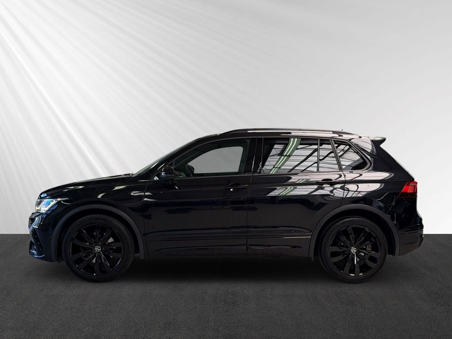 Volkswagen Tiguan 2.0 TDI R-Line 4Mo DSG AHK Kamera Pano foto 2