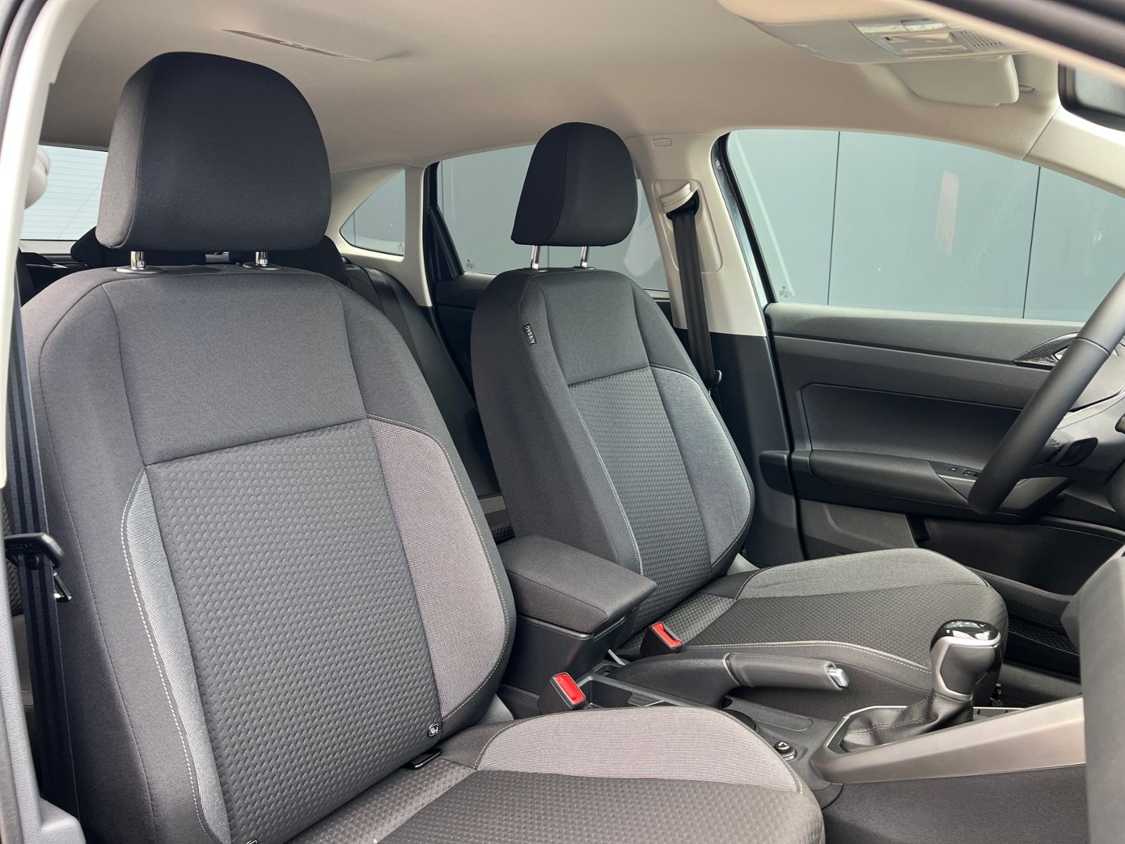 Fahrzeugabbildung Volkswagen Taigo Life 1.0 TSI DSG *IQ.Light, Ready2Discover