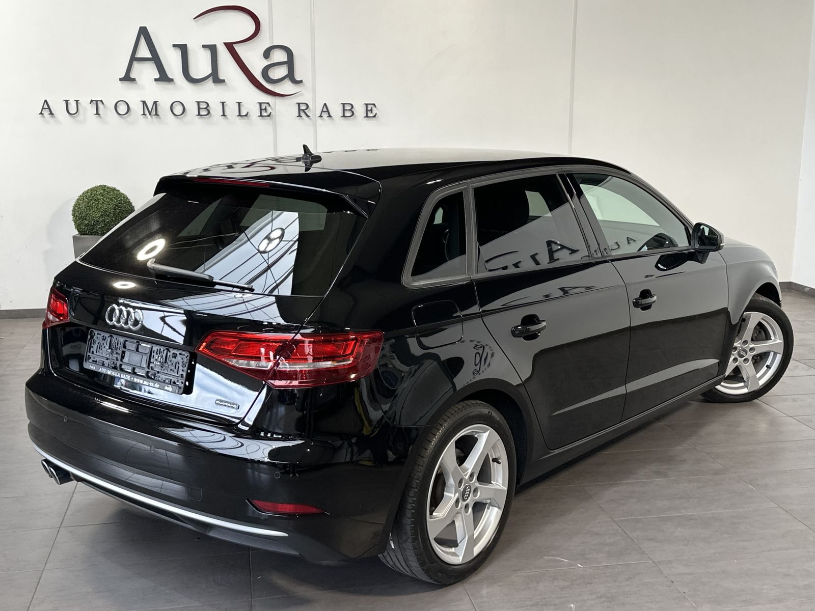 Fahrzeugabbildung Audi A3 SpB 40 TDI Quattro Sport NAV+XENON+KAM+VCOCK