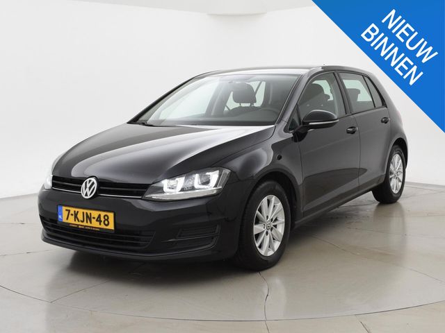 Volkswagen Golf 1.6 TDI 105 PK 5-türig + AHK / navi / Tempo