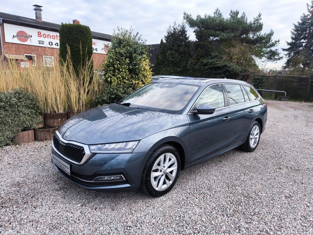 Skoda Octavia — hlavná fotografia