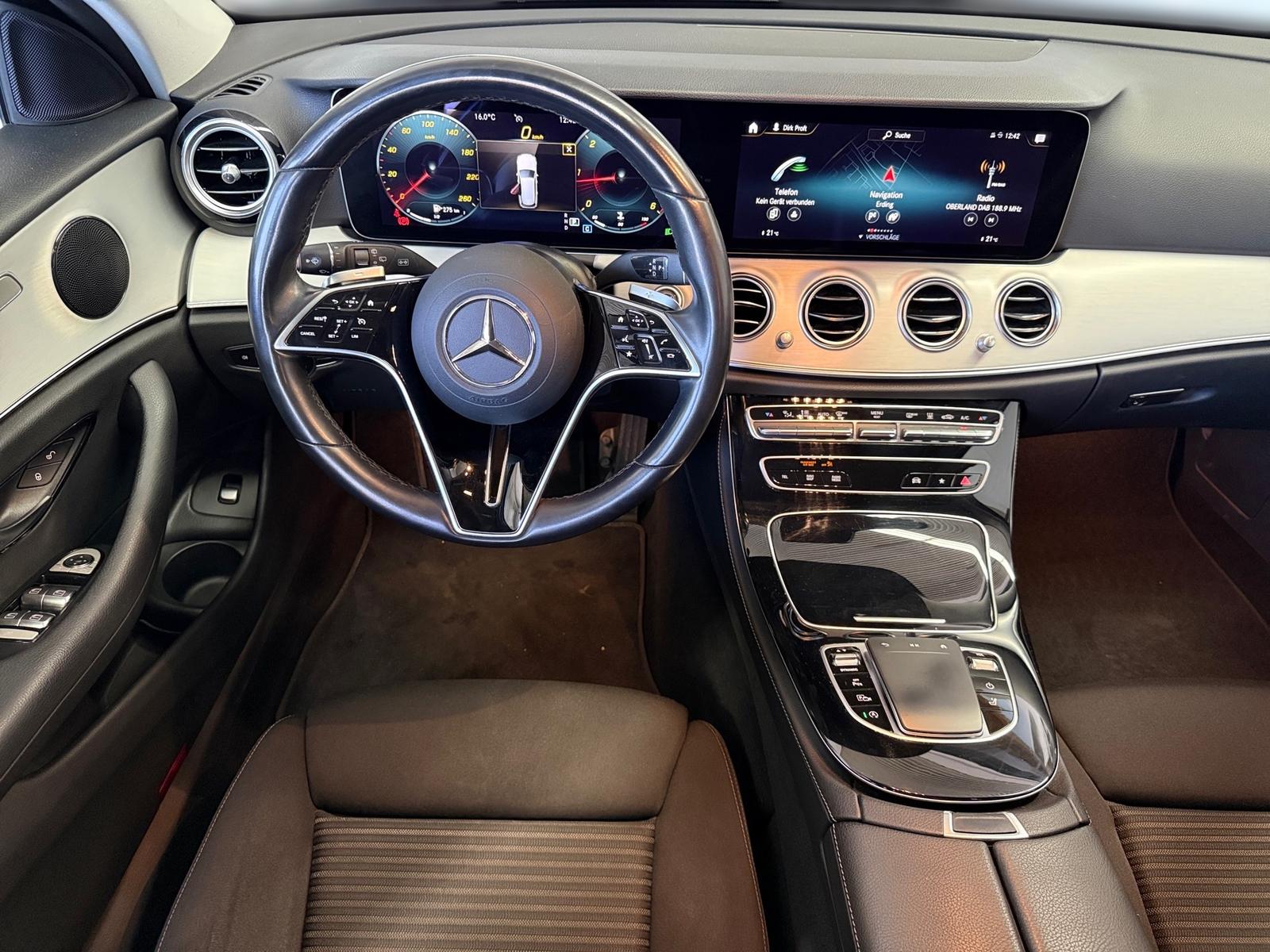 Mercedes-Benz E 220 T-Modell*LED-high*Navi*Kamera*AHK*Tempo*