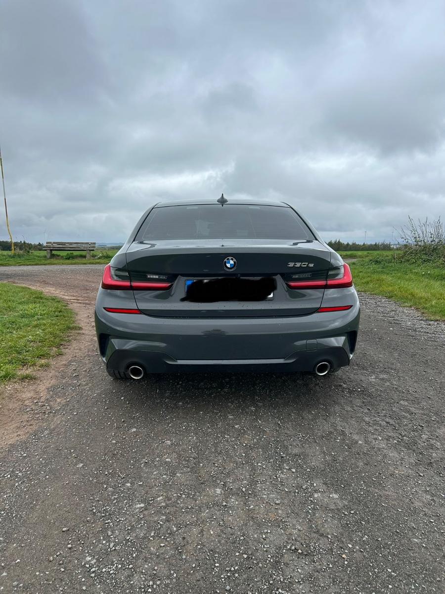 BMW 330e M Sport Automatik M Sport HUD/HK/NAV/DA