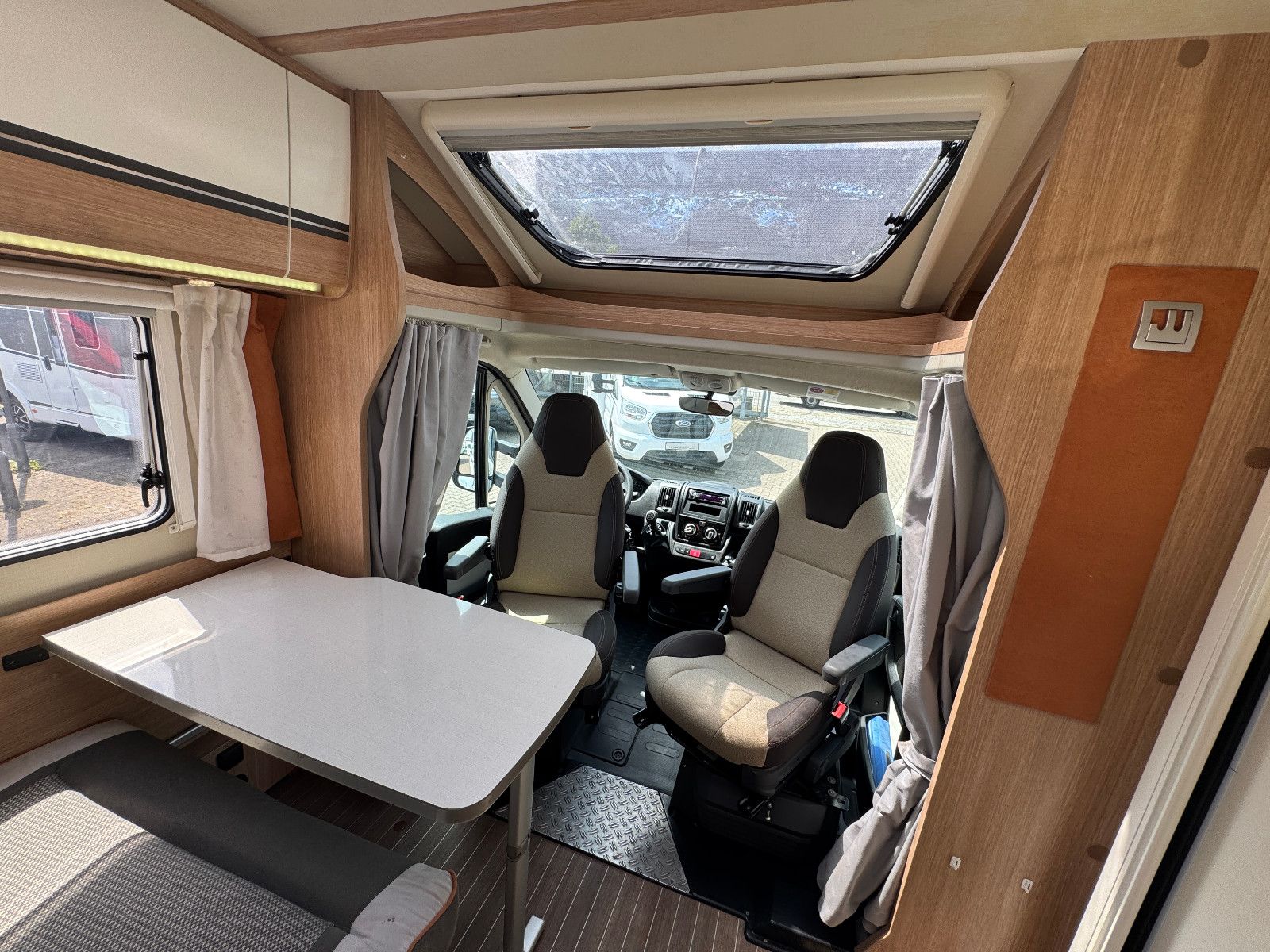 Fahrzeugabbildung Glücksmobil T 58 FIAT DUCATO 1.HAND VOLL SCHECKHEFT SAT TV