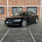 Audi A8 FSI Quattro 4.2 V8 - Audi A8 mit Benzin-Antrieb: Limousine, 4.2
