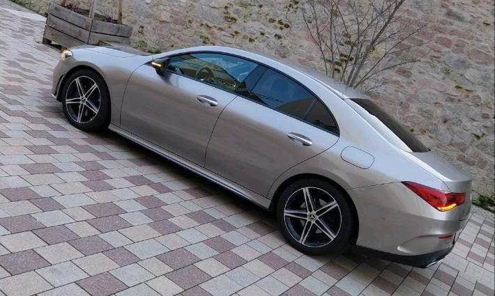 Mercedes-Benz CLA 200