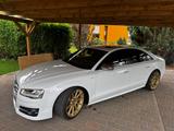 Audi S8 4.0 TFSI plus tiptronic quattro - - Audi S8: mit Anhängerkupplung
