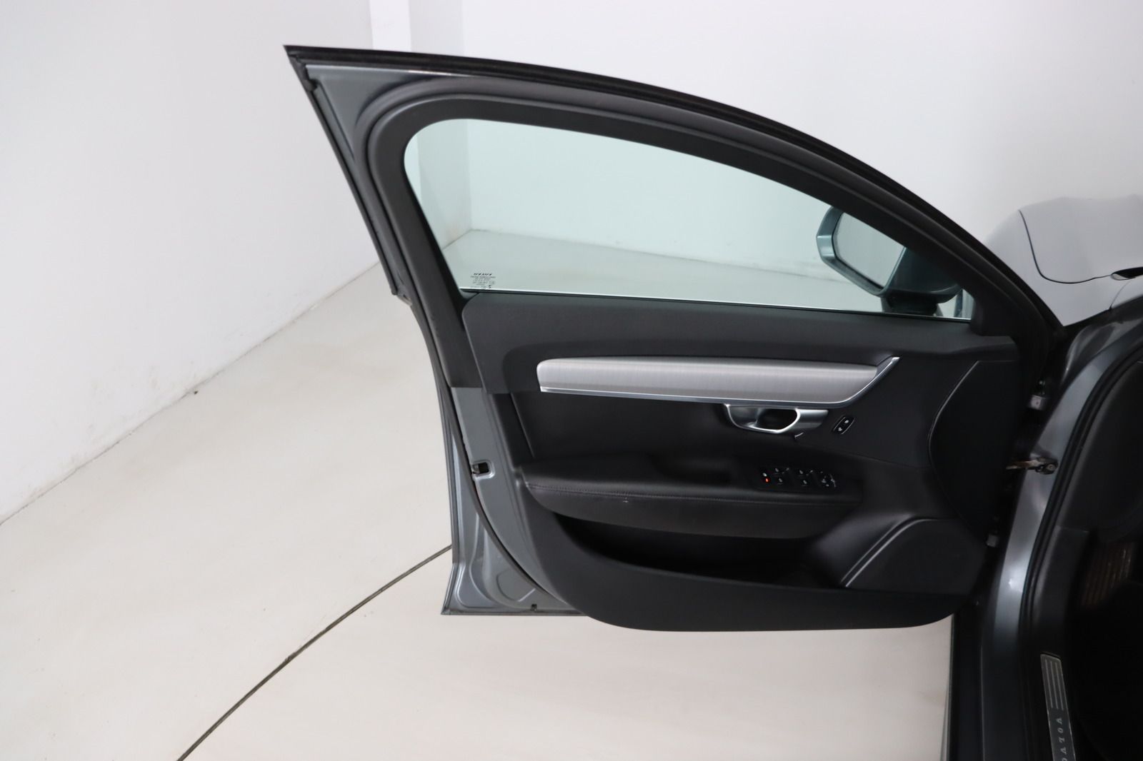 Fahrzeugabbildung Volvo V90 Kombi * HUD * Keyless * Limited Edition Mome