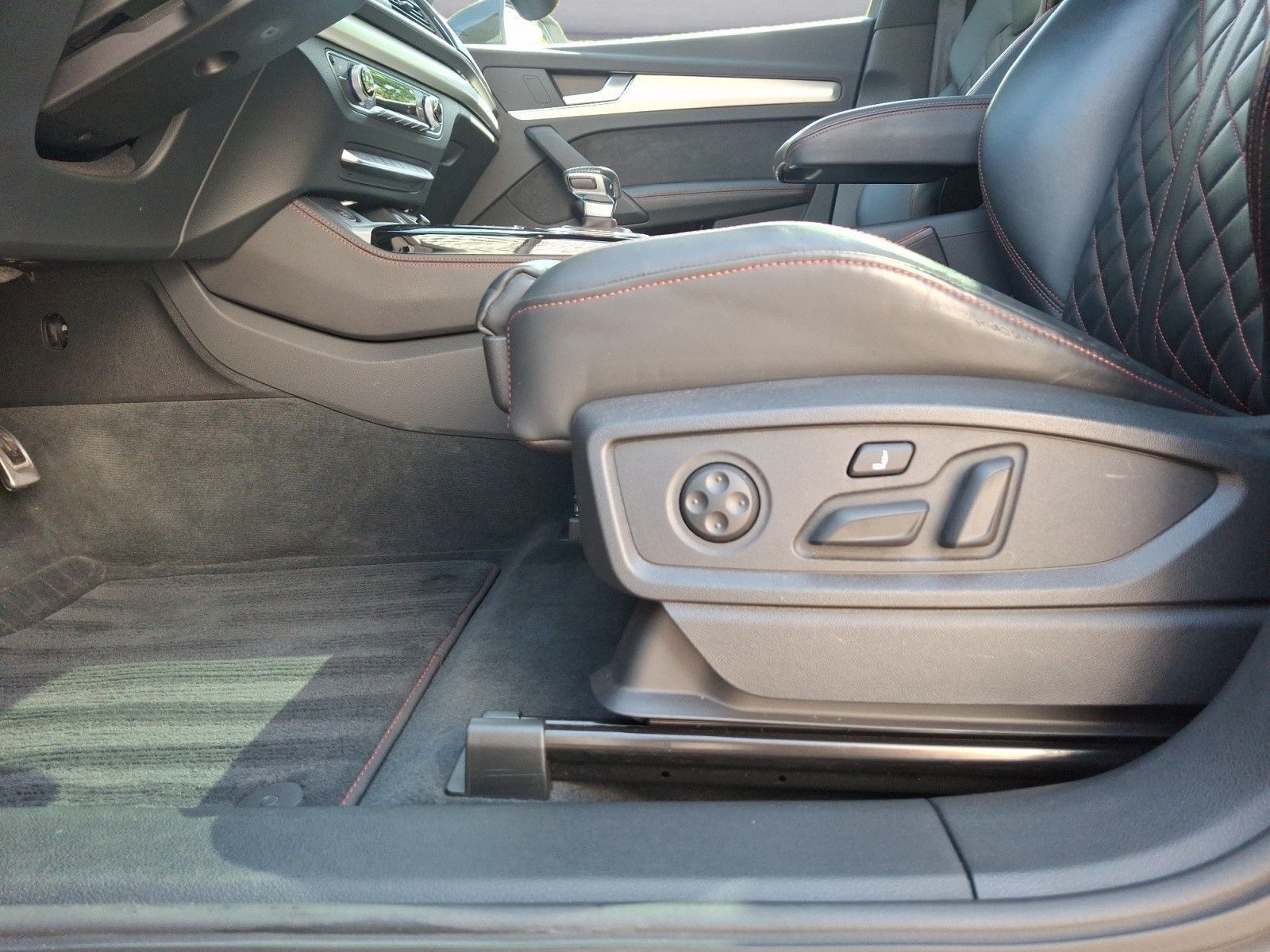 Audi SQ5 foto 21