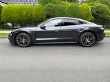 Porsche Taycan Perf.+ Pano 20' BOSE InnoDrive bis 11.06. - Porsche Taycan: Sportwagen