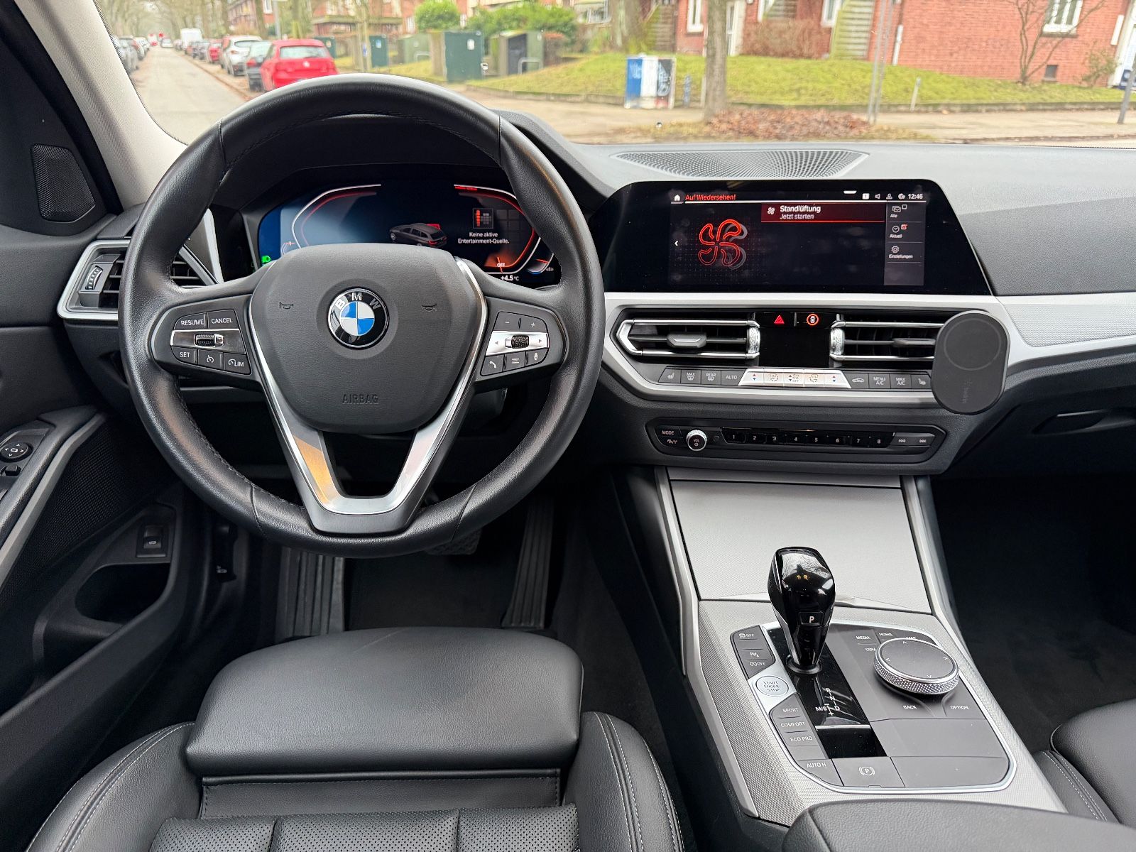 Fahrzeugabbildung BMW 318 3 Touring*LEDER*TEMPO*LED*APPLECAR*KAMERA*