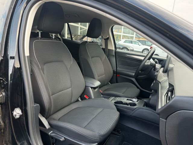 Fahrzeugabbildung Ford Focus Turnier 2,0 EcoBlue Titanium >AUT/NAV/KAM