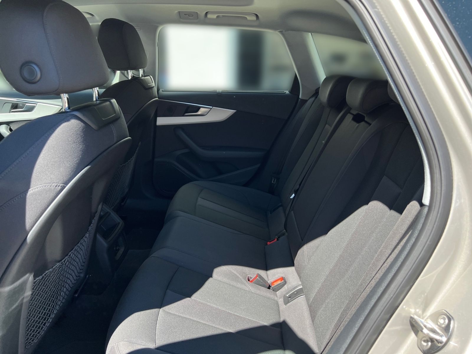 Audi A4 - Bild 10