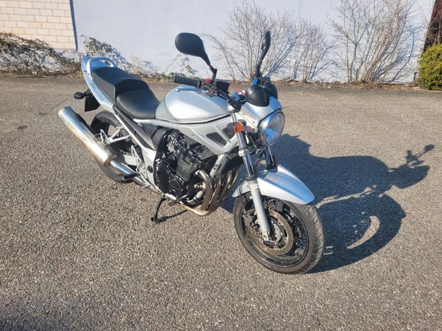 Suzuki GSF 650 Bandit A ---->ABS --->Reifen neu  35KW