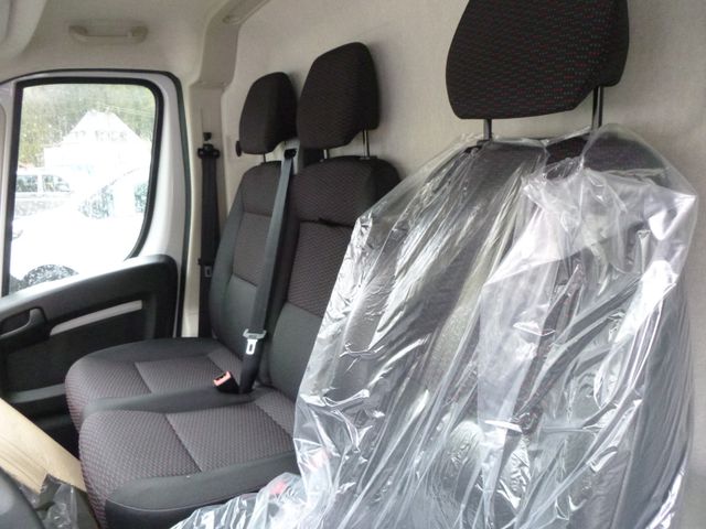 Movano Cargo L2H2 Vollverglast