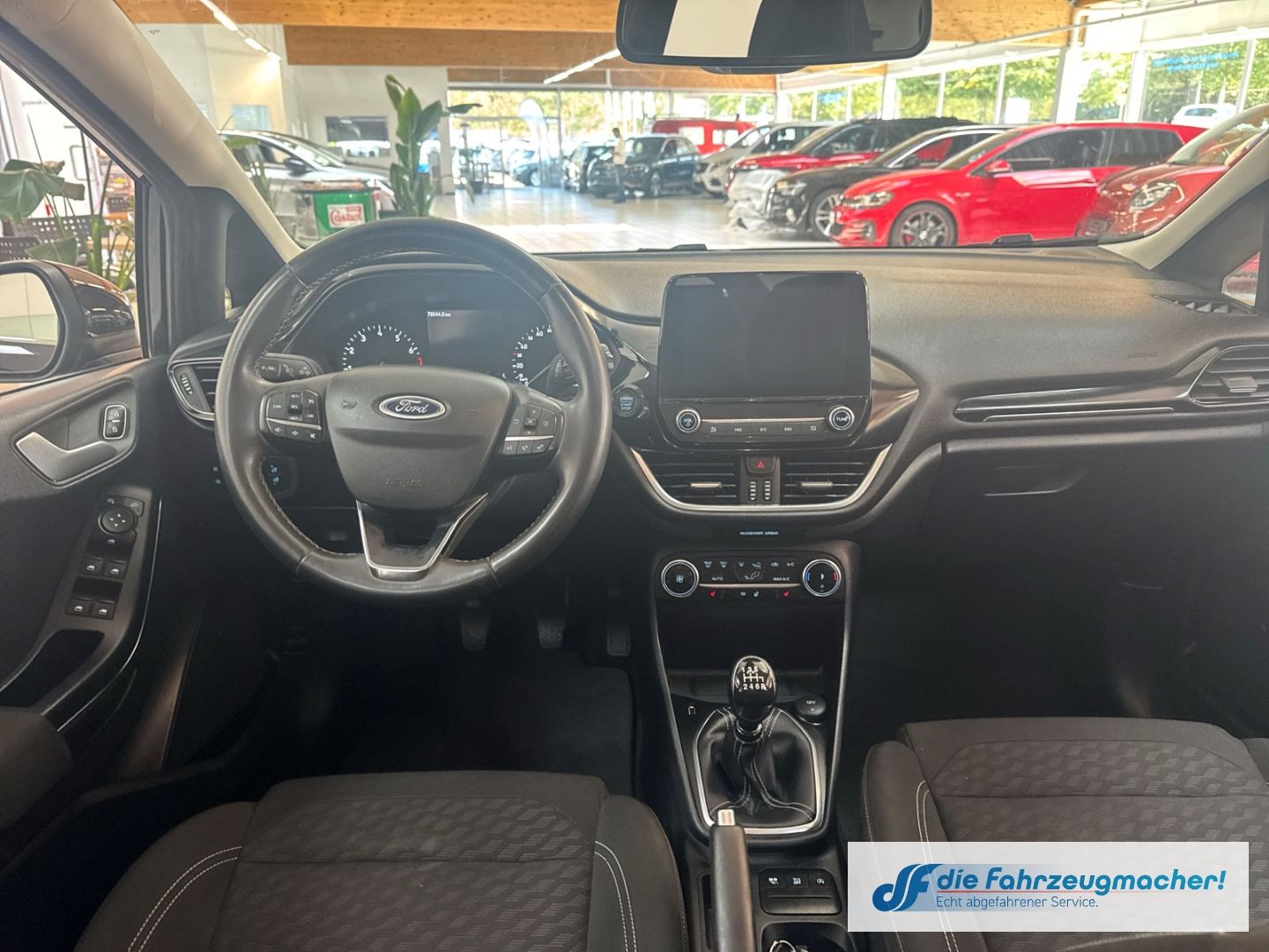 Fahrzeugabbildung Ford Fiesta Titanium Navi LED Blendfreies Fernl. Kurv