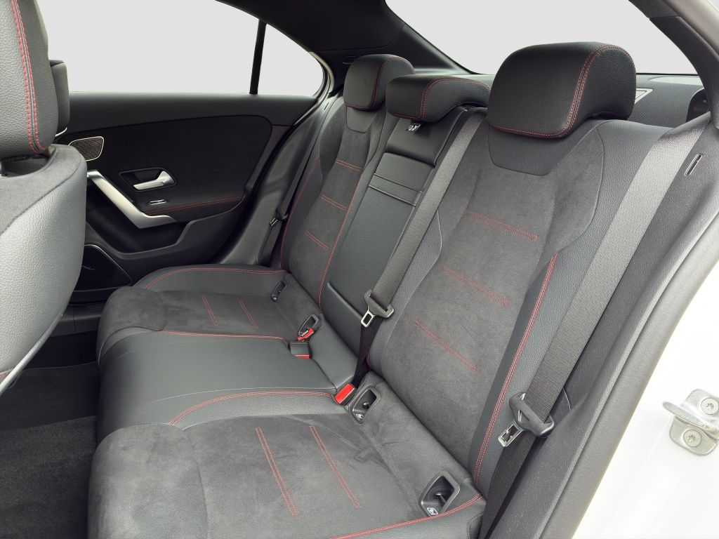 Fahrzeugabbildung Mercedes-Benz A 200 AMG PREMIUM+*NIGHT*PSD*HUD*M-BEAM*MEMORY*