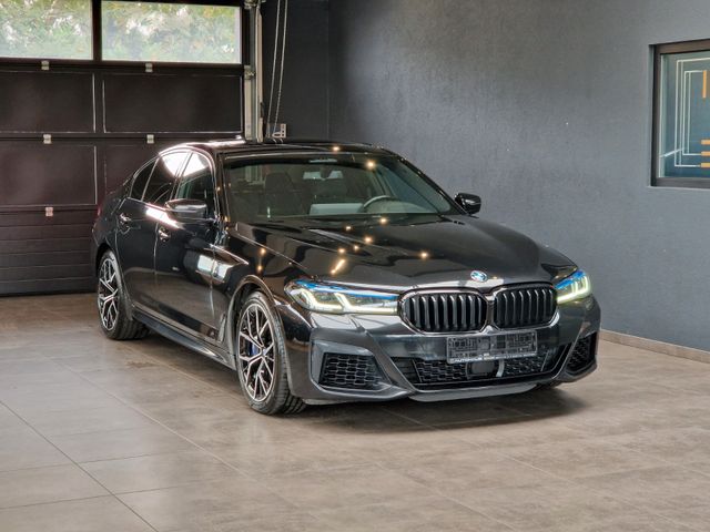 BMW M550 i xDrive*Laser*ACC*Head Up*AHK*Alcantara*