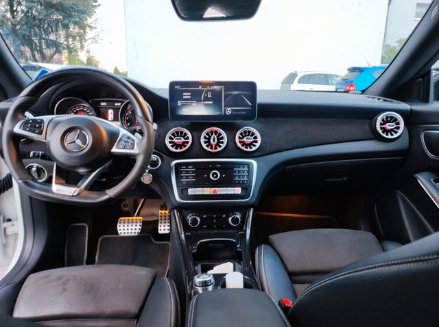 MERCEDES-BENZ CLA 180 AMG Line AMG Line