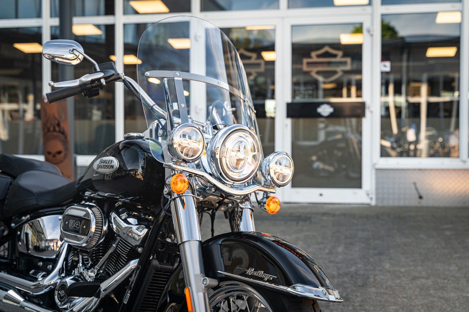 Fahrzeugabbildung Harley-Davidson Softail Heritage FLHCS 114 CUI -NEUWERTIG -