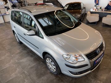 Volkswagen Touran Conceptline *KLIMA*TEMPOMAT*SZHZ*