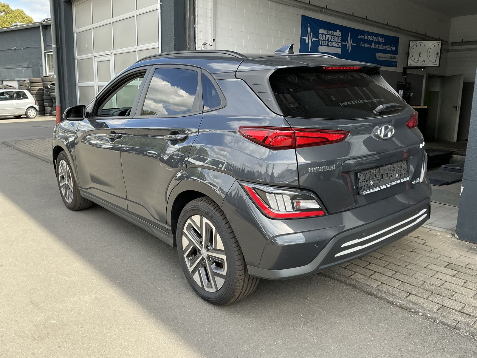 Hyundai Kona Trend R.Cam Navi Krell ACC LED ESC  imagem 2