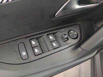 Peugeot 2008 - 10