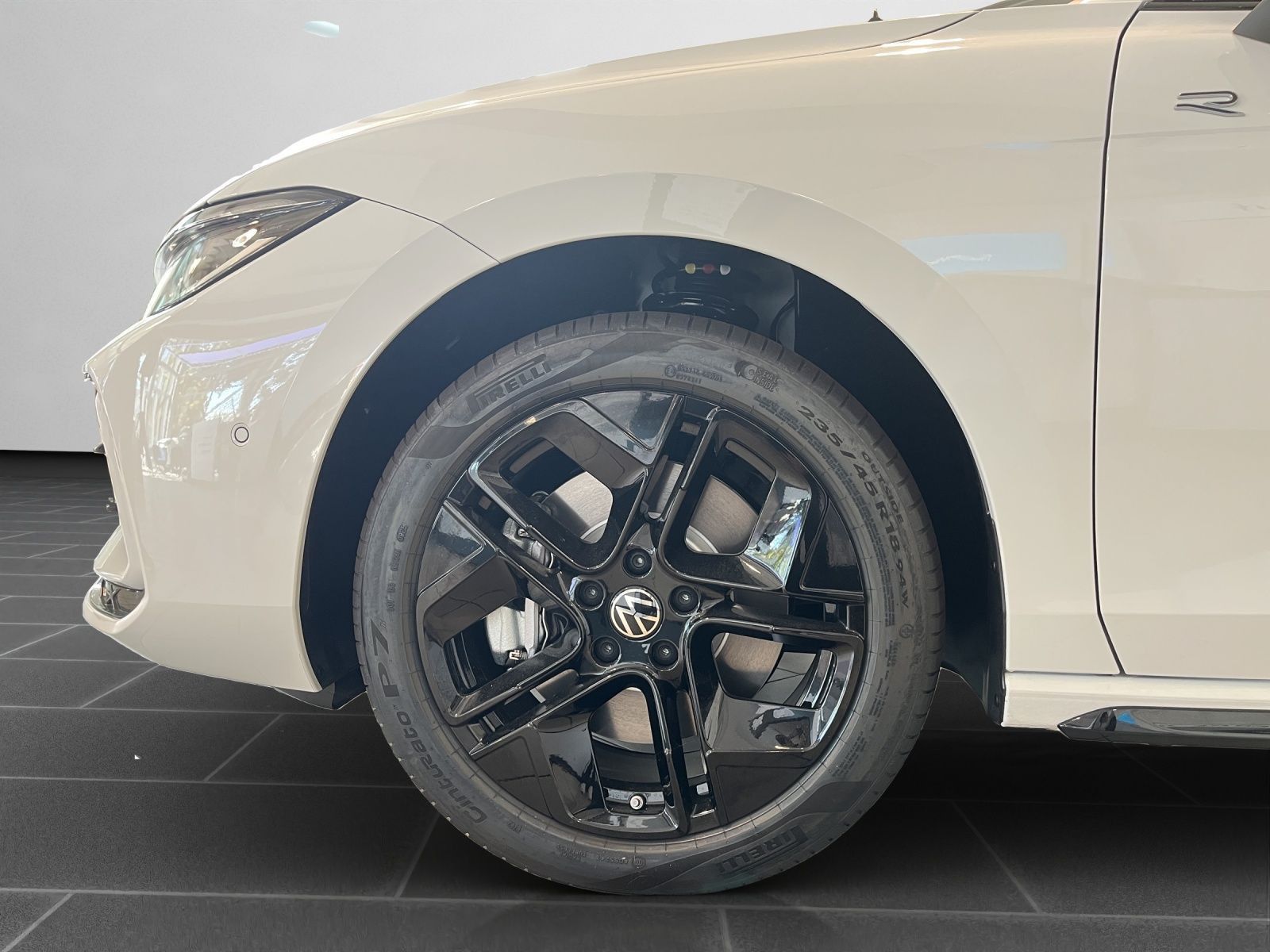 Volkswagen Passat - Bild 10