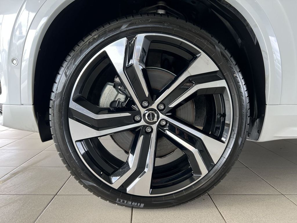 Volvo XC90 T8 Ultimate Dark Recharge AWD UPE101K B&W
