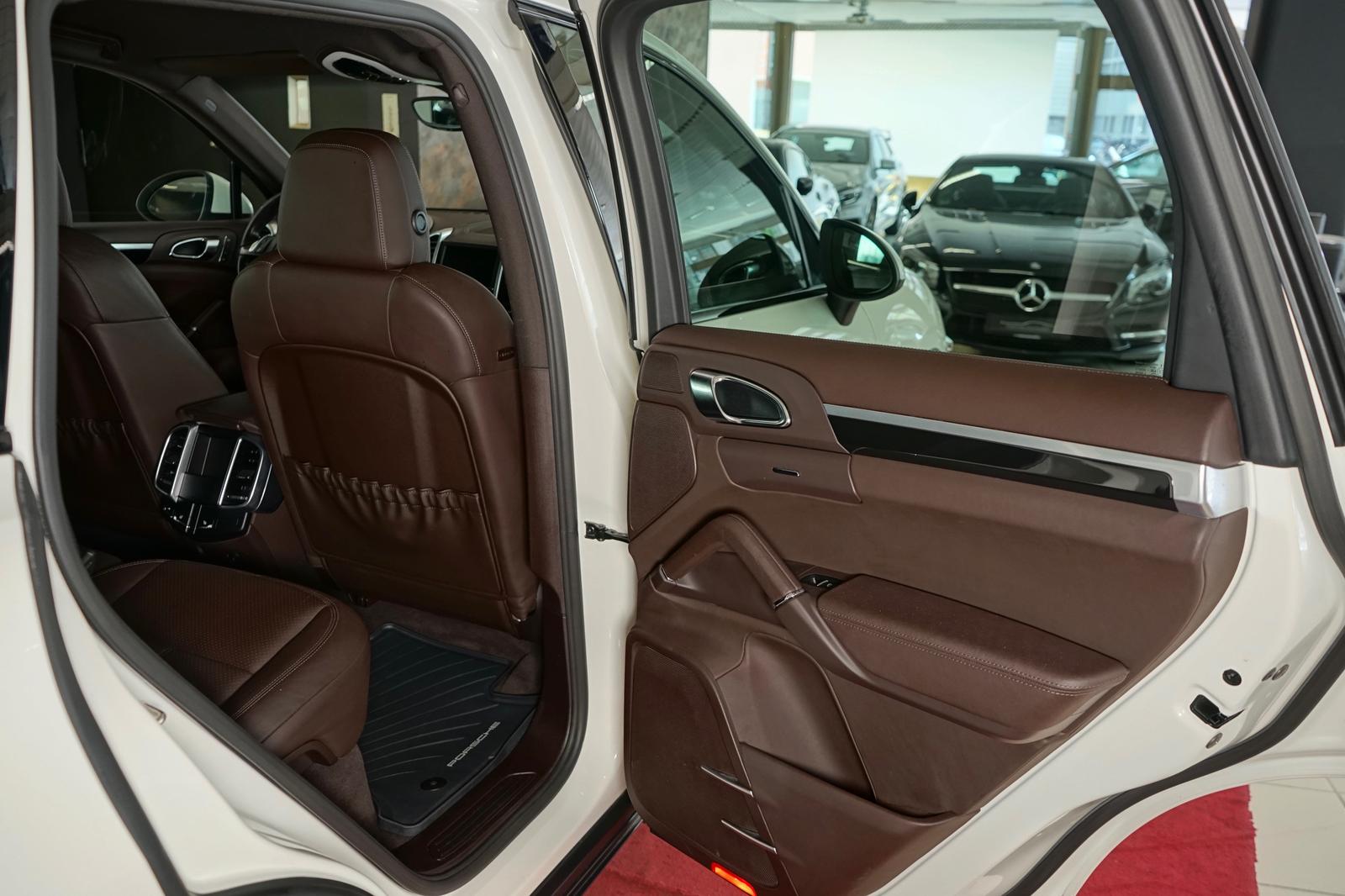 Porsche Cayenne Diesel ACC AHK PDLS Standheizung 14-Wege