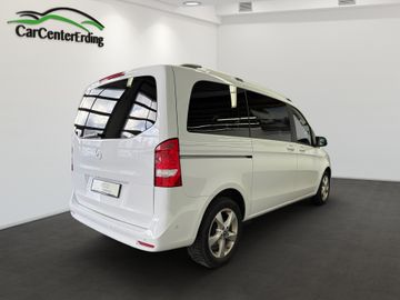 Mercedes V 220 - 4