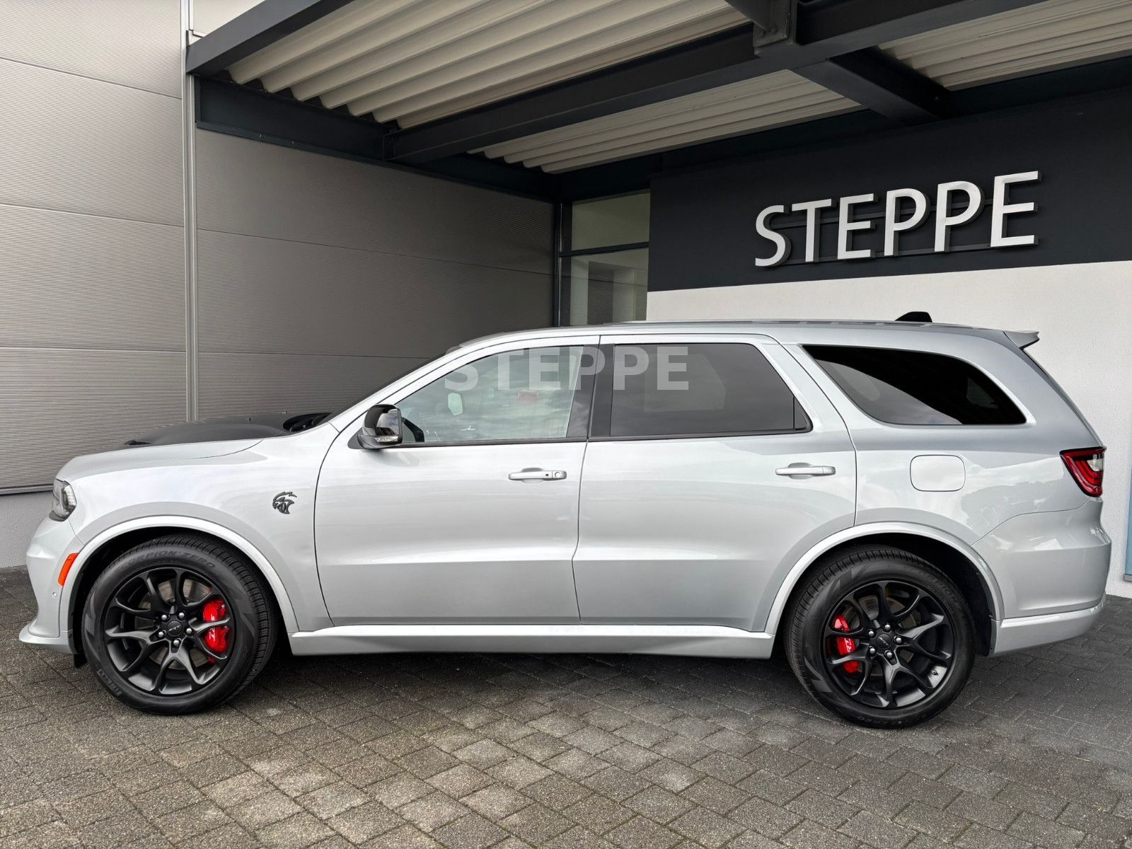 Dodge 2025 Durango SRT Hellcat Silver Bullet