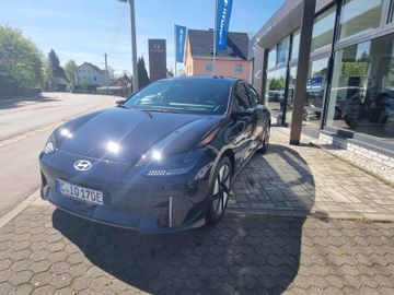 Fahrzeugabbildung Hyundai IONIQ 6 4WD 77,4 325PS UNIQ digitale ASP PanoD.