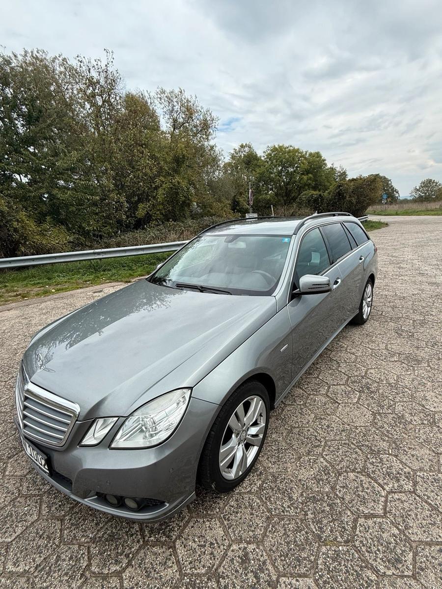 Mercedes-Benz E 220