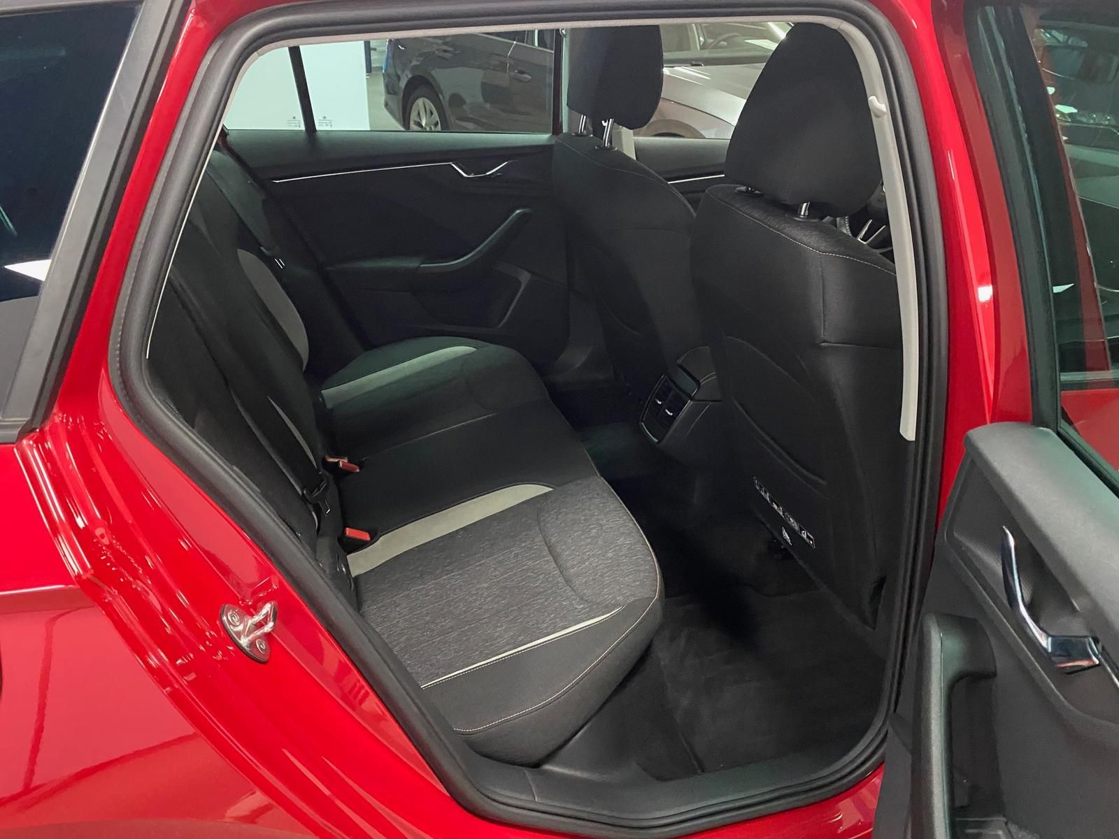 Fahrzeugabbildung SKODA Kamiq 1.5 TSI ACT Style AHK+APP+KLIMA+PDC+LED+++