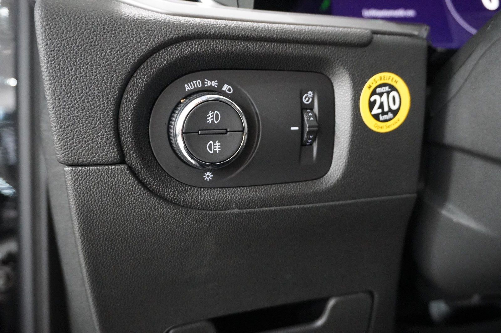 Fahrzeugabbildung Opel Grandland (X) 1.6T GSe HYBRID 4X4 NAVI/LED/SPORT
