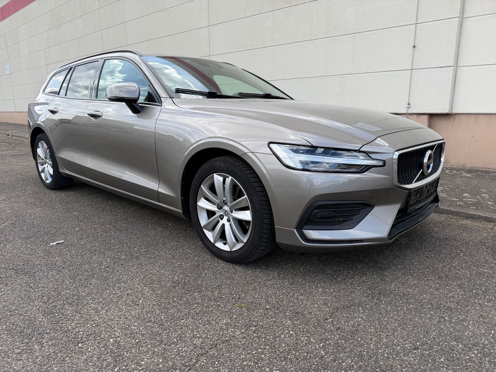 Volvo V60 D3 Momentum Aut. - Motor+Turbo+DPF neu! imagem 2
