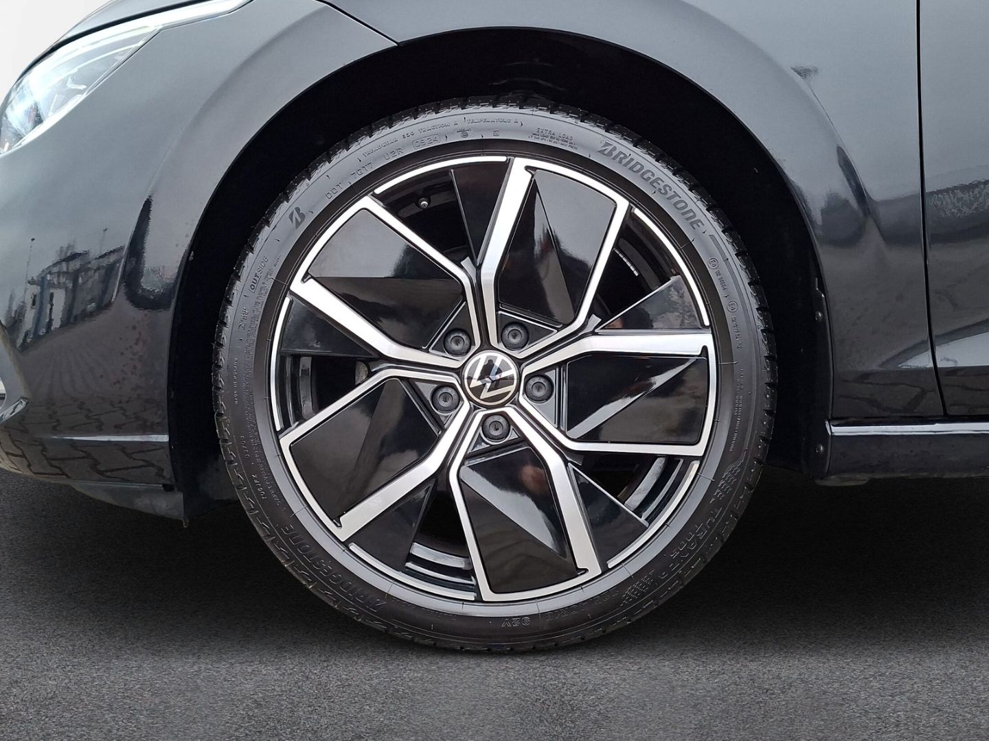 Golf VIII 2.0 TDI DSG Active *AHK*ACC*NAVI*KAMER