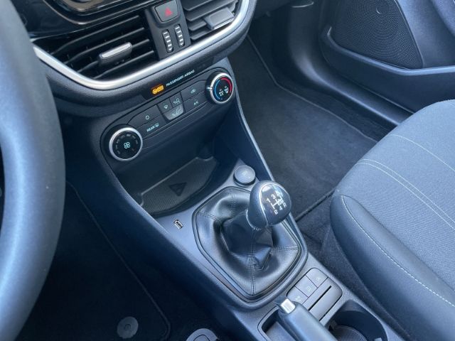 Fahrzeugabbildung Ford Fiesta 1.1 Cool & Connect Tempomat, Klimaanlage