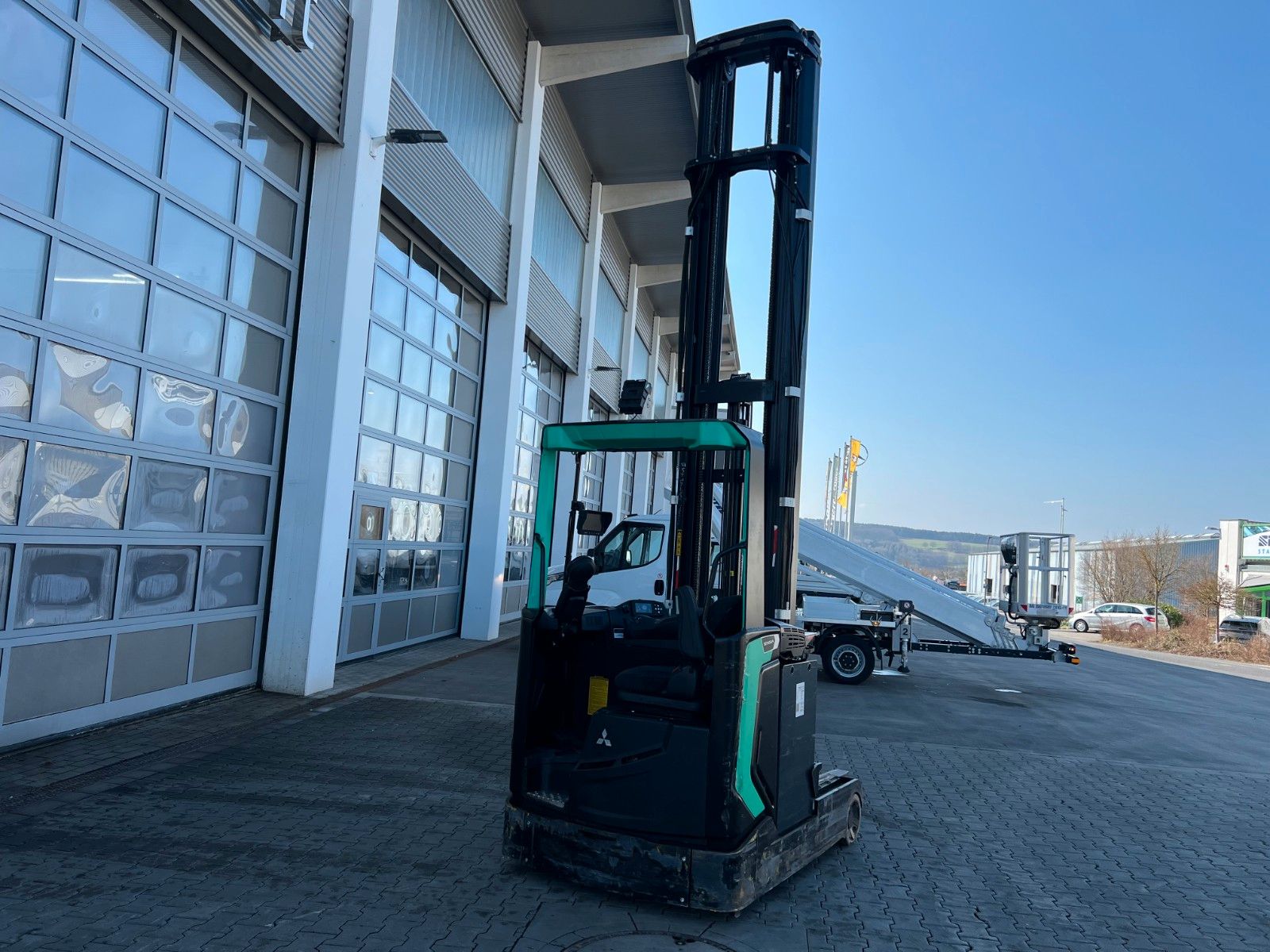 Fahrzeugabbildung Mitsubishi RB20N2H / Triplex: 11.500mm / 2.000kg / 2022