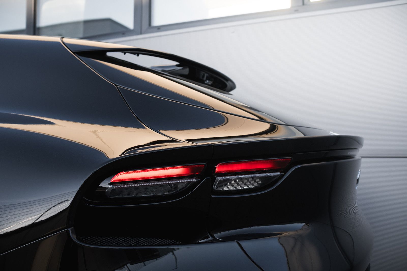 Fahrzeugabbildung Ferrari Purosangue-Pano-Lift-Burm.-360Kam.-Karbonlenkrad