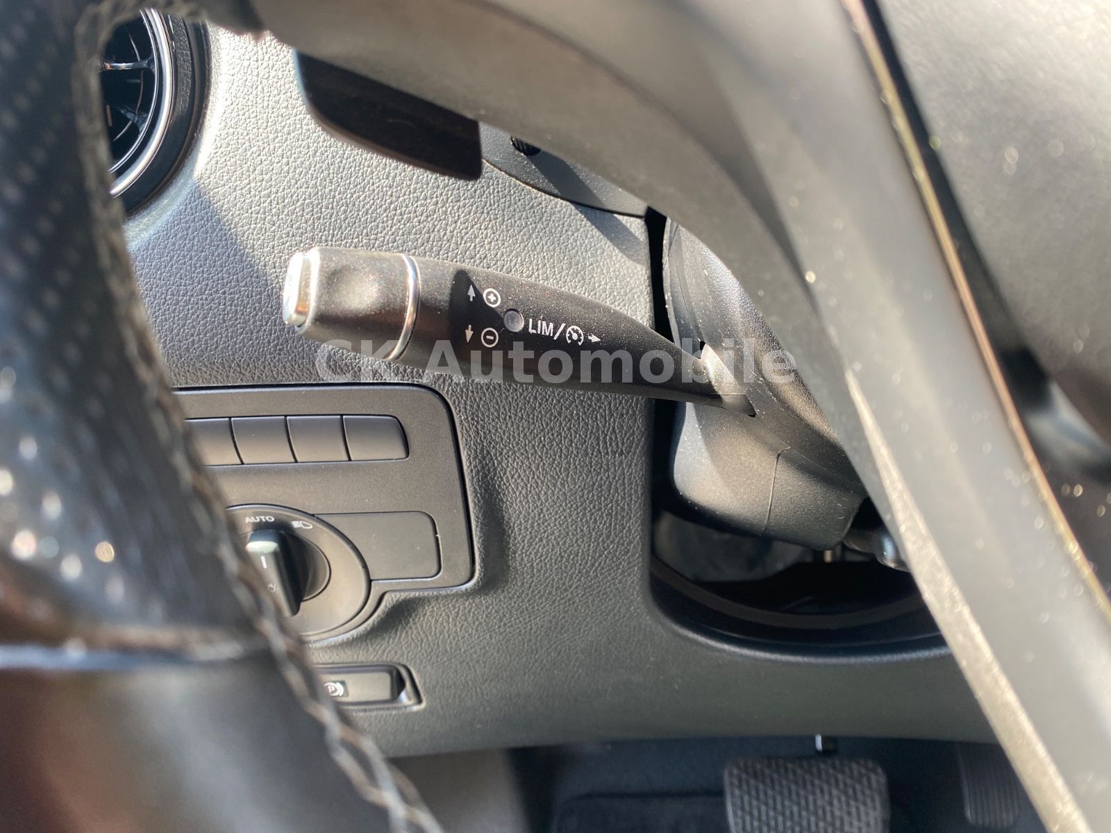 Fahrzeugabbildung Mercedes-Benz Vito Mixto 119 lang Autom./5 Sitze/Navi/LED/Kam