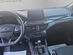 FORD Focus ST-Line X HUD Pano AHK-abnehmbar Navi Digi