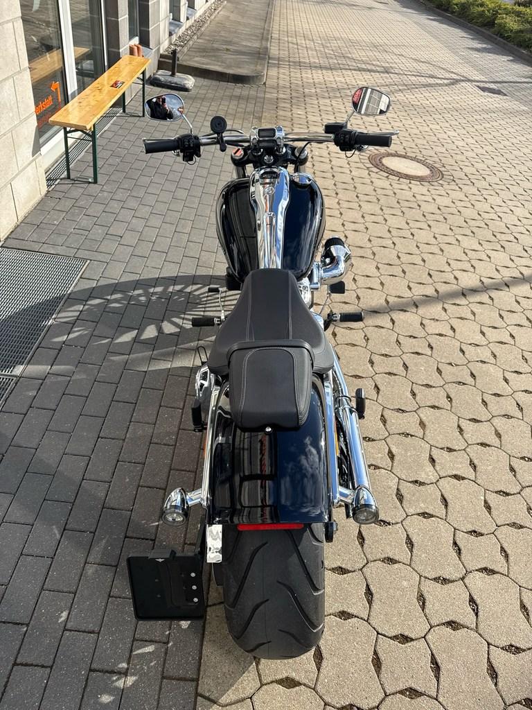 Harley-Davidson FXBR 117  Softail Breakout Jekill & Hyde Auspuff