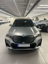 BMW iX1 xDrive30 312 PS grau matt - Vollausstattung - BMW iX1 von privat
